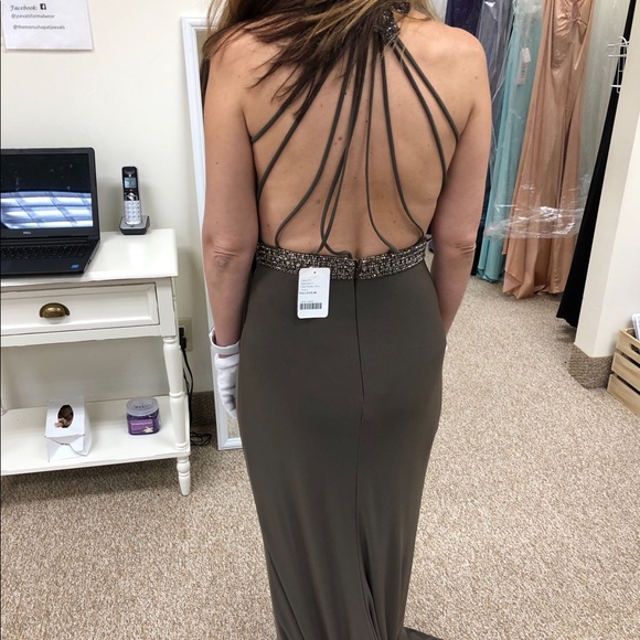 Prom/evening gown - Picture 2 of 2